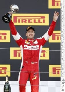 Motorsports: FIA Formula One World Championship WM Weltmeisterschaft 2015, Grand Prix of Japan, 5 Sebastian Vettel (GER, Scuderia Ferrari), xHOCHxZWEIx