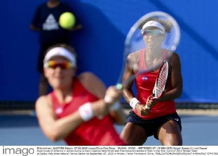 WUHAN, CHINA - SEPTEMBER 27: (CHINA OUT) Abigail Spears (L) and Raquel Kops-Jones of America in action during a match against Sara Errani and Francesca Schiavone of Italy in the first round of 2015 Wuhan Open at Optics Vally International Tennis Center on September 27, 2015 in Wuhan, Hubei Province of China.  CFP473517175 