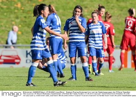 Duisburg Traurige Duisburgerinnen nach der Niederlagege gegen den FC Bayer Muenchen MSV Duisburg - FC Bayern Muenchen, Frauenfussball, DFB Pokal der Frauen, Runde 2, 27.09.2015 Copyright: Deutzmann Eibner-Pressefoto EP_CDN