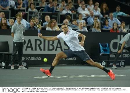 Aktuell Tennis, Jo Wilfried Tsonga gewinnt in Metz JW Tsonga TENNIS : Open de Moselle - Metz 27 09 2015 MOA Panoramic 