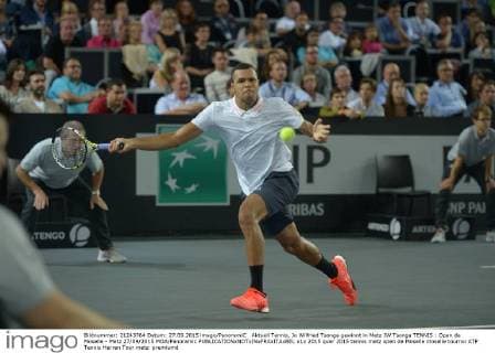 Aktuell Tennis, Jo Wilfried Tsonga gewinnt in Metz JW Tsonga TENNIS : Open de Moselle - Metz 27 09 2015 MOA Panoramic 