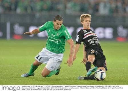 Valentin Eysseric (saint etienne) vs Vincent Koziello (nice) FOOTBALL : AS Saint Etienne vs OGC Nice - Ligue 1 2015 2016 - 27 09 2015 FredericChambert Panoramic 