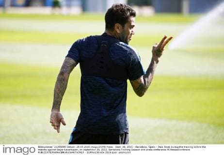 Sept. 28, 2015 - Barcelona, Spain - Dani Alves during the training before the matcha against Bayer Leverkusen, on september 28, 2015. Barcelona Training Session and press conference PK Pressekonferenz  - ZUMAn230