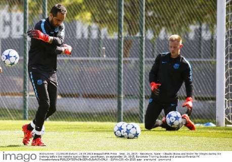 Sept. 28, 2015 - Barcelona, Spain - Claudio Bravo and Andre Ter Stegen during the training before the matcha against Bayer Leverkusen, on september 28, 2015. Barcelona Training Session and press conference PK Pressekonferenz  - ZUMAn230
