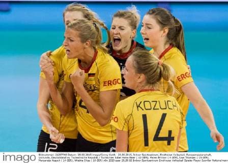 28.09.2015, Indoor Sportcentrum, Eindhoven Volleyball, Europameisterschaft, Vorrunde, Deutschland vs. Tschechische Republik Tschechien Jubel Heike Beier ( 12 GER), Maren Brinker ( 4 GER), Lisa Thomsen ( 15 GER), Margareta Kozuch ( 14 GER), Wiebke Silge ( 18 GER)
