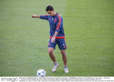 BARCELONA -september 28- SPAIN: Javier Hernandez - Chicharito - during the training before the match against FC Barcelona Barca corresponding to the first match of the champions league s group, on september 28, 2015. (Photo: Mikel Trigueros Urbanandsport Cordon Press) 