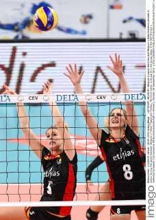 - ANTWERP, BELGIUM: Belgium s Laura Heyrman and Belgium s Kaja Grobelna pictured in action during the game between Belgium s Yellow Tigers and Turkey, the third match in Group B in the group stage of the CEV Women s Volleybal European Championship EM Europameisterschaft in Antwerp, Monday 28 September 2015. LUCxCLAESSEN  x04710222x
