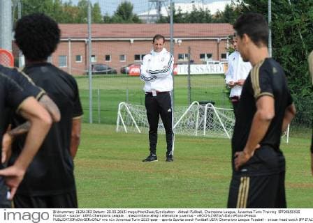 Aktuell Fußball, Champions League, Juventus Turin Training IPP20150929 Football - soccer: UEFA Champions League, , massimiliano allegri allenatore juventus - xHOCHxZWEIx xItalyxPhotoxPressx 
