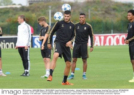 Aktuell Fußball, Champions League, Juventus Turin Training IPP20150929 Football - soccer: UEFA Champions League, , alvaro morata palleggia - xHOCHxZWEIx xItalyxPhotoxPressx 