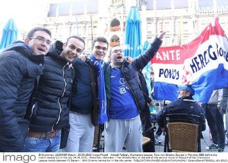 Aktuell Fußball, Champions League, Fans von Dinamo Zagreb in München BBB before the match having fun in the city 29.09.2015., Muenchen, Germany - The Dinamo fans on the eve of the second round of Group F of the Champions League match between FC Bayern - GNK Dinamo having fun in the city center.  GoranxStanzl PIXSELL