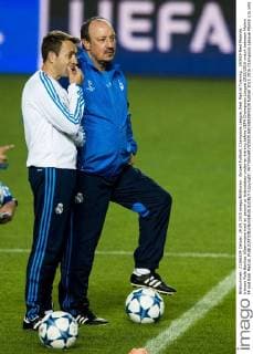 Aktuell Fußball, Champions League, Real Madrid Training , 150929 Real Madrids tränare Rafa Benitez tillsammans med en person ur ledarstaben under en träning before UEFA Champions League 2015 2016 match between Malmö FF and Real Madrid.  Copyright: PETTERxARVIDSON BB150929PA108