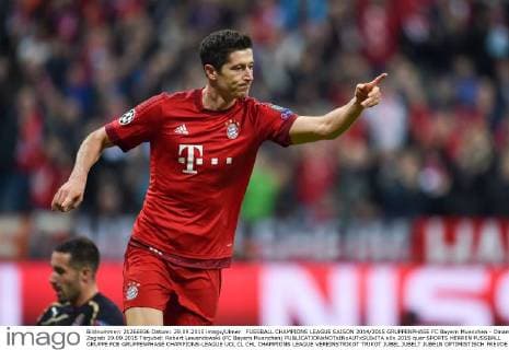 FUSSBALL CHAMPIONS LEAGUE SAISON 2014 2015 GRUPPENPHASE FC Bayern Muenchen - Dinamo Zagreb 29.09.2015 Torjubel: Robert Lewandowski (FC Bayern Muenchen) 