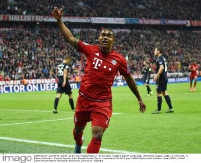29.09.2015, Fussball, Saison 2015 2016, Champions League, 2015 16, Vorrunde, FC Bayern München - Dinamo Zagreb, Jubel Douglas Costa (Bayern Muenchen)