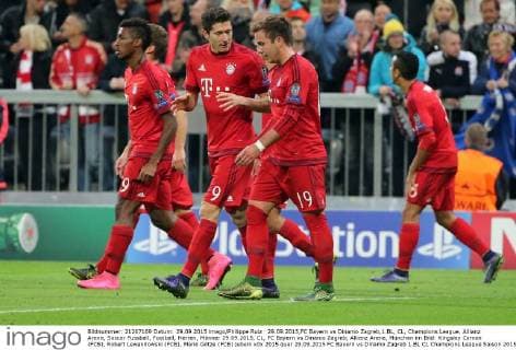 29.09.2015,FC Bayern vs Dinamo Zagreb,1.BL, CL, Champions League, Allianz Arena, Soccer Fussball, Football, Herren, Männer 29.09.2015, CL, FC Bayern vs Dinamo Zagreb, Allianz Arena, München im Bild: Kingsley Coman (FCB), Robert Lewandowski (FCB), Mario Götze (FCB) jubeln