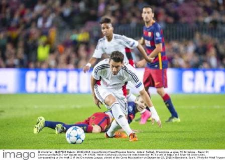 Aktuell Fußball, Champions League, FC Barcelona - Bayer 04 Leverkusen BARCELONA- september, 29- SPAIN: Hakan Calhanoglu during the match beetwen FC Barcelona Barca and Bayer 04 Leverkusen, corresponding to the week 2 of the Champions League, played at the Camp Nou stadium on September 29, 2015 in Barcelona, Spain. (Photo by Mikel Trigueros Urbanandsport Cordon Press) 