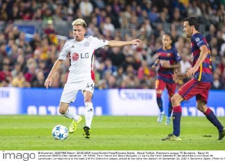 Aktuell Fußball, Champions League, FC Barcelona - Bayer 04 Leverkusen BARCELONA- september, 29- SPAIN: Kevin Kampl and Sergio Busquets (r) during the match beetwen FC Barcelona Barca and Bayer 04 Leverkusen, corresponding to the week 2 of the Champions League, played at the Camp Nou stadium on September 29, 2015 in Barcelona, Spain. (Photo by Mikel Trigueros Urbanandsport Cordon Press) 