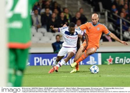 Aktuell Fußball, Champions League, Olympique Lyon - FC Valencia Aldo Kalulu (lyon) vs Aymen Abdennour (valence) FOOTBALL : Lyon vs Valence - Ligue des Champion - 29 09 2015 FredericChambert Panoramic 