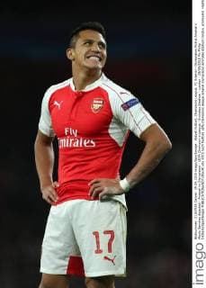 Aktuell Fußball, Champions League, FC Arsenal - Olympiakos Piräus Arsenal s Alexis Sanchez dejected - Arsenal vs Olympiacos - UEFA Champion s League - Emirates Stadium - London - 29 09 2015 Pic Philip Oldham SportImage EDITORIAL USE ONLY. No use with unauthorised audio, video, data, fixture lists, club league logos or live services. Online in-match use limited to 120 images, no video emulation. No use in betting, games or single club league player publications.
