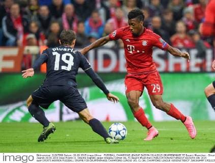 FUSSBALL CHAMPIONS LEAGUE SAISON 2014 2015 GRUPPENPHASE FC Bayern Muenchen - Dinamo Zagreb 29.09.2015 Josip Pivaric (li, Dinamo Zagreb) gegen Kingsley Coman (re, FC Bayern Muenchen) 
