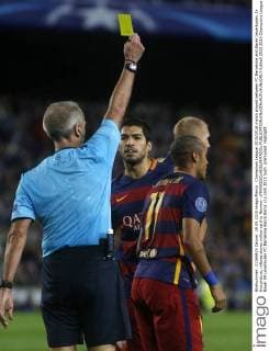 Champions League 2015 2016 match played between FC Barcelona and Bayer Leverkusen. In this picture, referee shows yellow card to Neymar. xFRANCESCxADELANTADOx 