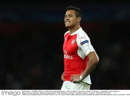 Aktuell Fußball, Champions League, FC Arsenal - Olympiakos Piräus Arsenal s Alexis Sanchez dejected - Arsenal vs Olympiacos - UEFA Champion s League - Emirates Stadium - London - 29 09 2015 Pic Philip Oldham SportImage EDITORIAL USE ONLY. No use with unauthorised audio, video, data, fixture lists, club league logos or live services. Online in-match use limited to 120 images, no video emulation. No use in betting, games or single club league player publications.