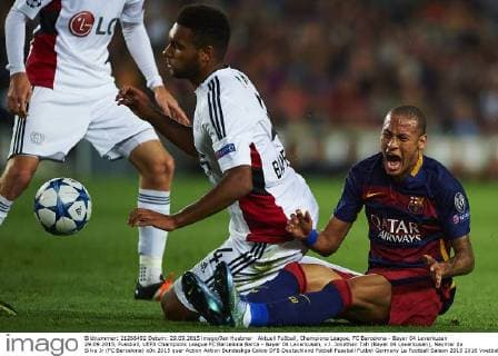 Aktuell Fußball, Champions League, FC Barcelona - Bayer 04 Leverkusen 29.09.2015, Fussball, UEFA Champions League FC Barcelona Barca - Bayer 04 Leverkusen, v.l. Jonathan Tah (Bayer 04 Leverkusen), Neymar da Silva Jr (FC Barcelona)
