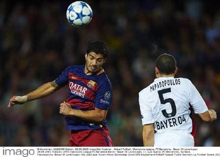 Aktuell Fußball, Champions League, FC Barcelona - Bayer 04 Leverkusen 29.09.2015, Fussball, UEFA Champions League FC Barcelona Barca - Bayer 04 Leverkusen, v.l. Luis Suarez (FC Barcelona), Kyriakos Papadopoulos (Bayer 04 Leverkusen)
