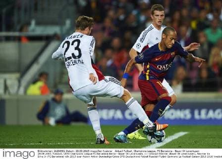 Aktuell Fußball, Champions League, FC Barcelona - Bayer 04 Leverkusen 29.09.2015, Fussball, UEFA Champions League FC Barcelona Barca - Bayer 04 Leverkusen, v.l. Cristoph Kramer (Bayer 04 Leverkusen), Neymar da Silva Jr (FC Barcelona)