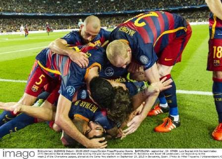 BARCELONA- september, 29- SPAIN: Luis Suarez with his teammates of FC Barcelona Barca celebrates after scoring the goal during the match beetwen FC Barcelona and Bayer 04 Leverkusen, corresponding to the week 2 of the Champions League, played at the Camp Nou stadium on September 29, 2015 in Barcelona, Spain. (Photo by Mikel Trigueros Urbanandsport Cordon Press) 