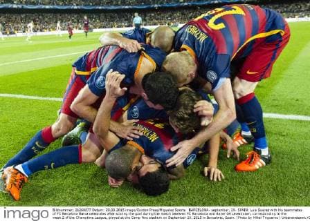 BARCELONA- september, 29- SPAIN: Luis Suarez with his teammates of FC Barcelona Barca celebrates after scoring the goal during the match beetwen FC Barcelona and Bayer 04 Leverkusen, corresponding to the week 2 of the Champions League, played at the Camp Nou stadium on September 29, 2015 in Barcelona, Spain. (Photo by Mikel Trigueros Urbanandsport Cordon Press) 