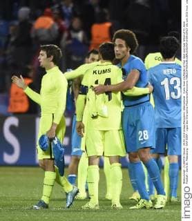 Kums Sven midfielder of KAA Gent and Axel Witsel of FC Zenit Football - Zenit St. Petersburg - KAA GENT - Ligue des Champions Photonews Panoramic 