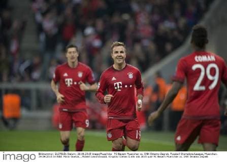 FC Bayern Muenchen vs. DNK Dinamo Zagreb, Fussball Champions League, Muenchen. 29.09.2015 Im Bild: Mario Goetze, , Robert Lewandowski, Kingsley Coman Â