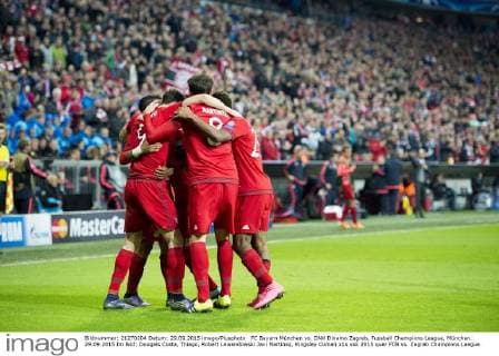 FC Bayern München vs. DNK Dinamo Zagreb, Fussball Champions League, München. 29.09.2015 Im Bild: Dougals Costa, Thiago, Robert Lewandowski Javi Martinez, Kingsley Coman