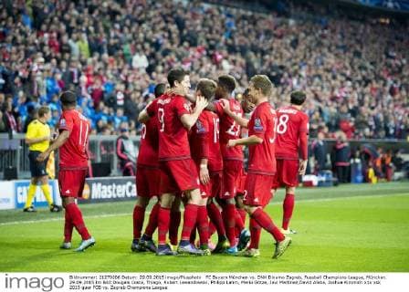 FC Bayern München vs. DNK Dinamo Zagreb, Fussball Champions League, München. 29.09.2015 Im Bild:Dougals Costa, Thiago, Robert Lewandowski, Philipp Lahm, Mario Götze, Javi Martinez,David Alaba, Joshua Kimmich