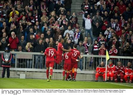 FC Bayern München vs. DNK Dinamo Zagreb, Fussball Champions League, München. 29.09.2015 Im Bild: Mario Götze, Daugals Costa, Thiago, Robert Lewandowski