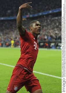 Torjubel Douglas COSTA (Bayern Muenchen) nach Tor zum 1-0,Aktion,Jubel,Freude,Begeisterung, FC Bayern Muenchen-GNK Dinamo Zagreb 5-0. Fussball Champions League Gruppenphase am 29.09.2015.