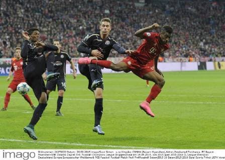 v.re:Kingsley COMAN (Bayern Muenchen),Aktion,Zweikampf,Torchance. FC Bayern Muenchen-GNK Dinamo Zagreb 5-0. Fussball Champions League Gruppenphase am 29.09.2015.