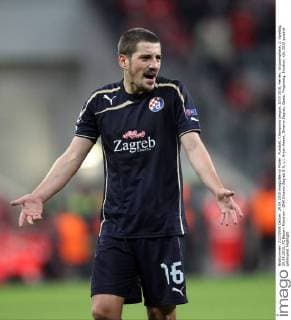 Fussball, Champions League, 2015 2016, Herren, Gruppenphase, 2. Spieltag, 29.09.2015, FC Bayern München - GNK Dinamo Zagreb 5-0, v.l. Arijan Ademi, Dinamo Zagreb, Geste, Fingerzeig, Emotion,