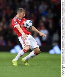 FUSSBALL CHAMPIONS LEAGUE SAISON 2015 2016 GRUPPENPHASE Manchester United ManU FC - VfL Wolfsburg 30.09.2015 Bastian Schweinsteiger (Manchester United FC) am Ball 