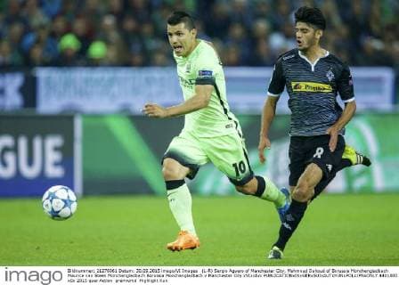 (L-R) Sergio Aguero of Manchester City, Mahmoud Dahoud of Borussia Monchengladbach Maurice van Steen Monchengladbach Borussia Monchengladbach v Manchester City xVIxxIVx 4401880