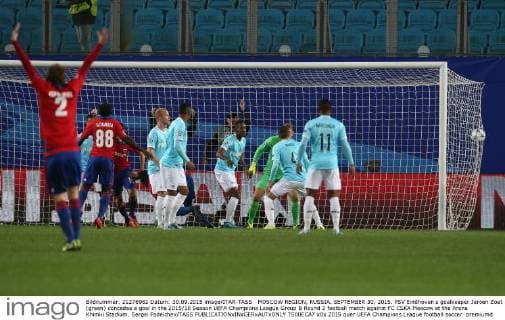 MOSCOW REGION, RUSSIA. SEPTEMBER 30, 2015. PSV Eindhoven s goalkeeper Jeroen Zoet (green) concedes a goal in the 2015 16 Season UEFA Champions League Group B Round 2 football match against FC CSKA Moscow at the Arena Khimki Stadium. Sergei Fadeichev TASS  TS00ECA7