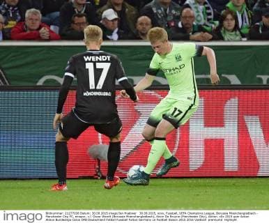 30.09.2015, xovx, Fussball, UEFA Champions League, Borussia Moenchengladbach - Manchester City FC, emspor, v.l. Oscar Wendt (Borussia Moenchengladbach), Kevin De Bruyne (Manchester City), Aktion.
