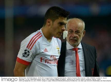 Benfica Forward, Raul Jimenez - RAUL JIMENEZ, number 9 . Round Matchday 2 of the CHAMPIONS league, soccer match between Atletico de Madrid - Benfica at the Vicente Calderon estadium, Madrid - Spain (ESP) by September 30, 2015. PHOTO: Gregorio Lopez. 