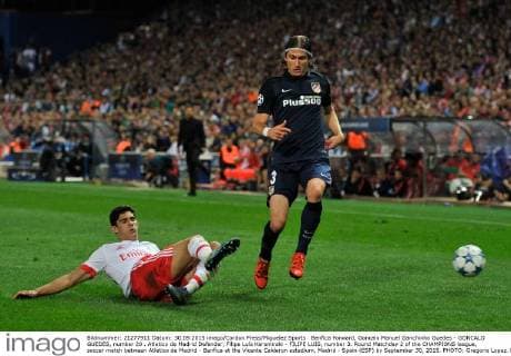 Benfica Forward, Goncalo Manuel Ganchinho Guedes - GONCALO GUEDES, number 20 . Atletico de Madrid Defender, Filipe Luís Karsmirski - FILIPE LUIS, number 3. Round Matchday 2 of the CHAMPIONS league, soccer match between Atletico de Madrid - Benfica at the Vicente Calderon estadium, Madrid - Spain (ESP) by September 30, 2015. PHOTO: Gregorio Lopez. 
