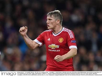 FUSSBALL CHAMPIONS LEAGUE SAISON 2015 2016 GRUPPENPHASE Manchester United ManU FC - VfL Wolfsburg 30.09.2015 JUBEL Manchester United FC: Bastian Schweinsteiger 
