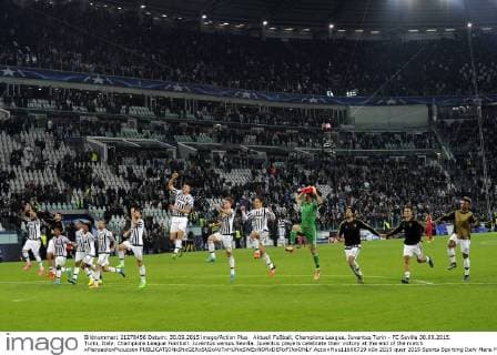 Aktuell FuÃŸball, Champions League, Juventus Turin - FC Sevilla 30.09.2015. Turin, Italy. Champions League Football. Juventus versus Sevilla. Juventus players celebrate their victory at the end of the match xPierpaoloxPiciuccox  ActionPlus11666719