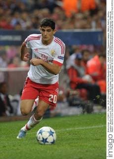 Aktuell Fußball, Champions League, Atletico Madrid - Benfica Lissabon Benfica Forward, Goncalo Guedes - Goncalo Guedes, number 20 . Round 2 of the CHAMPIONS league soccer match between Atletico de Madrid - Benfica at the Vicente Calderon estadium Madrid - Spain by September 30 2015. 