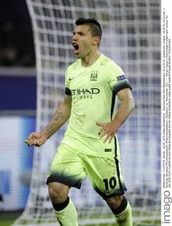 Borussia Park Mönchengladbach 30.9.2015, Champions League, 2015 16, Vorrunde, 2. Spieltag, Borussia Mönchengladbach (Moenchengladbach, Gladbach) vs. Manchester City ---- Sergio Aguero (Manchester) jubelt nach seinem Tor