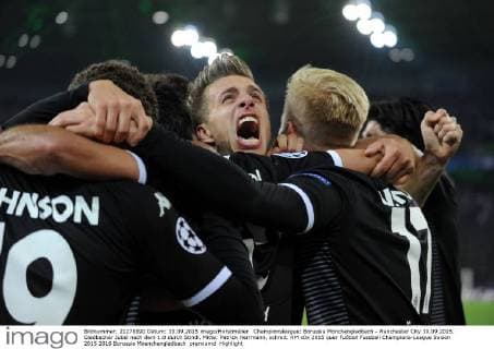 Championsleague: Borussia Mönchengladbach - Manchester City 30.09.2015. Gladbacher Jubel nach dem 1:0 durch Stindl. Mitte: Patrick Herrmann, schreit. HM