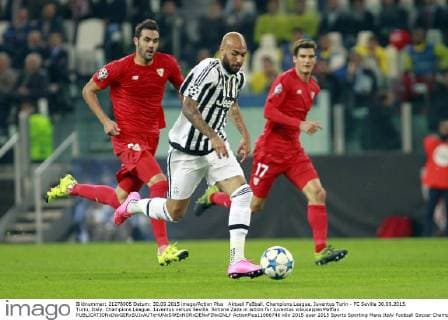 Aktuell FuÃŸball, Champions League, Juventus Turin - FC Sevilla 30.09.2015. Turin, Italy. Champions League. Juventus versus Sevilla. Simone Zaza in action for Juventus xGiuseppexMaffiax  ActionPlus11666746